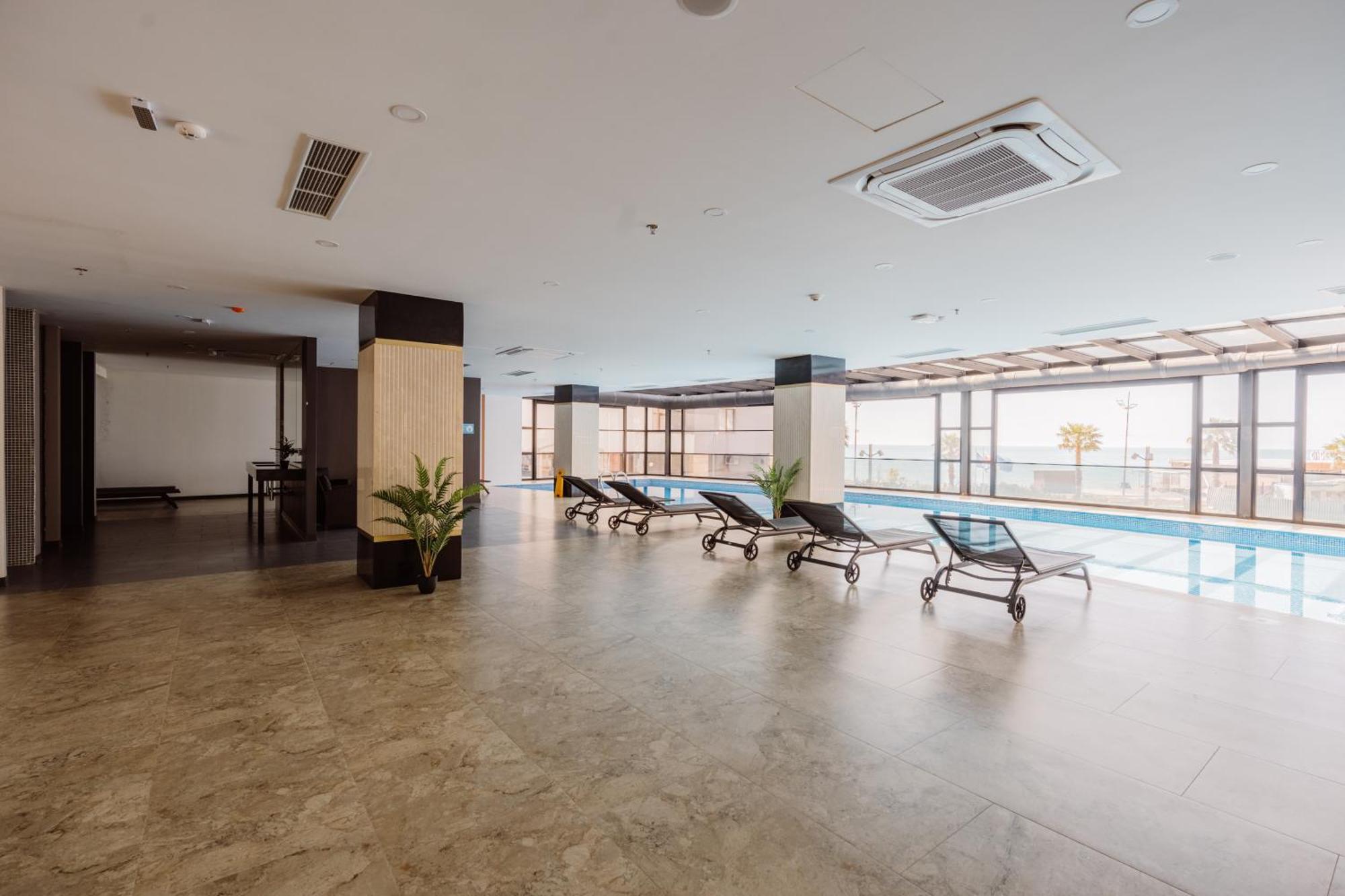 Hotel Navi บาทูมิ ภายนอก รูปภาพ