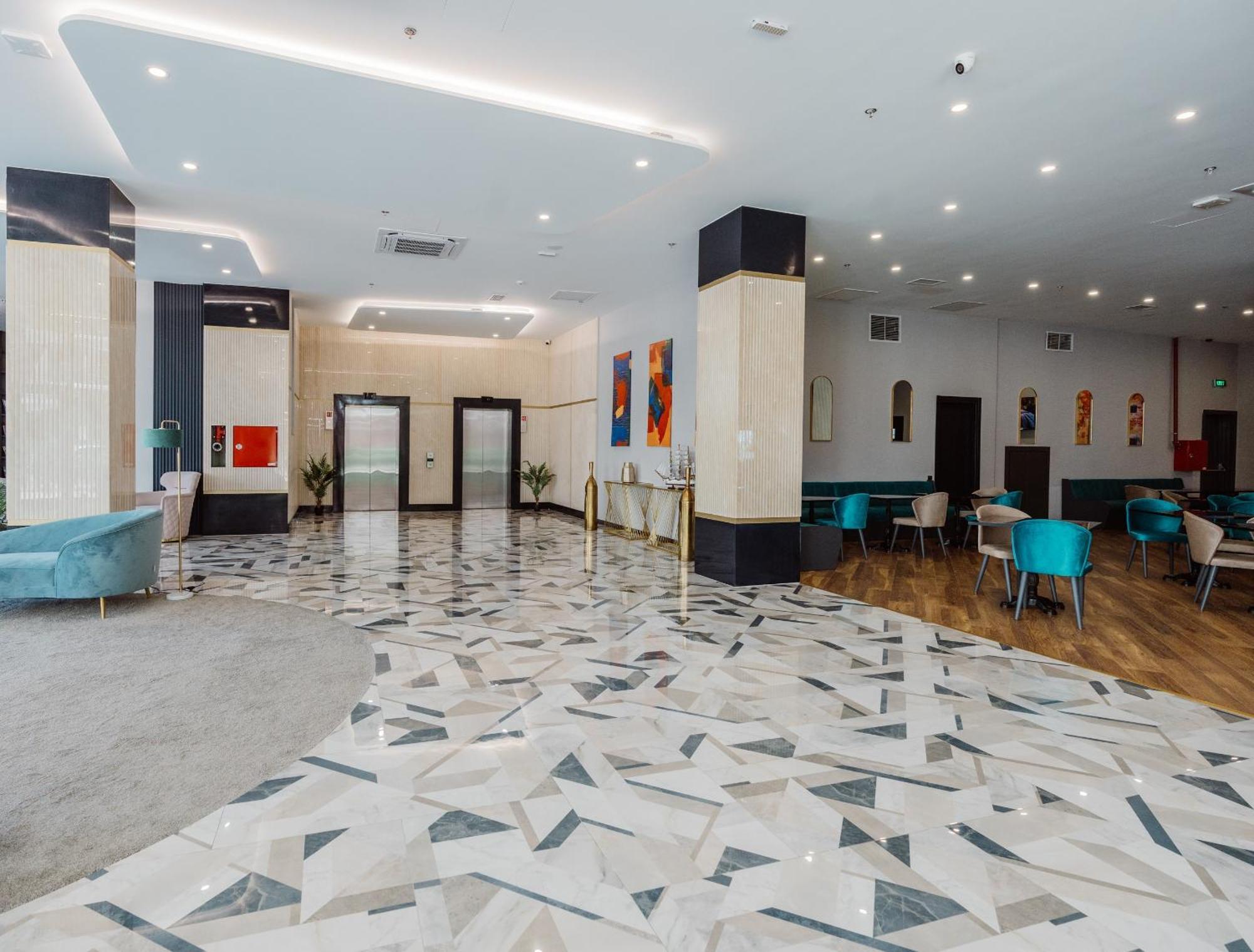 Hotel Navi บาทูมิ ภายนอก รูปภาพ